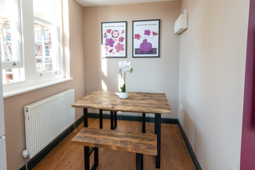 Apartment in Exeter - View 4
