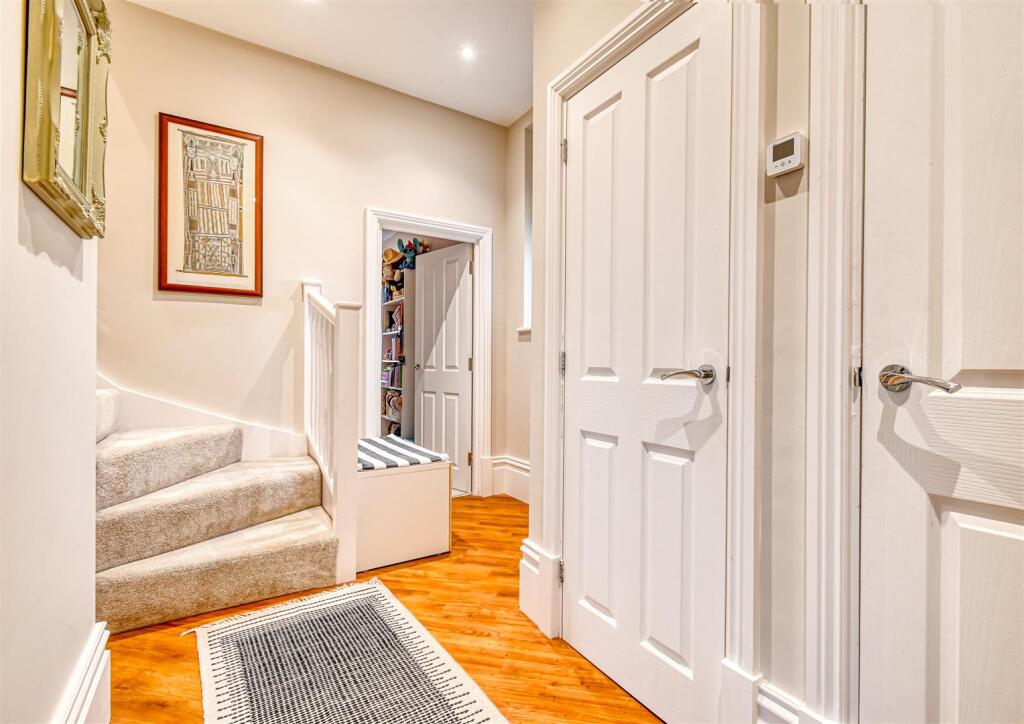 Apartment in Wolverhampton - More