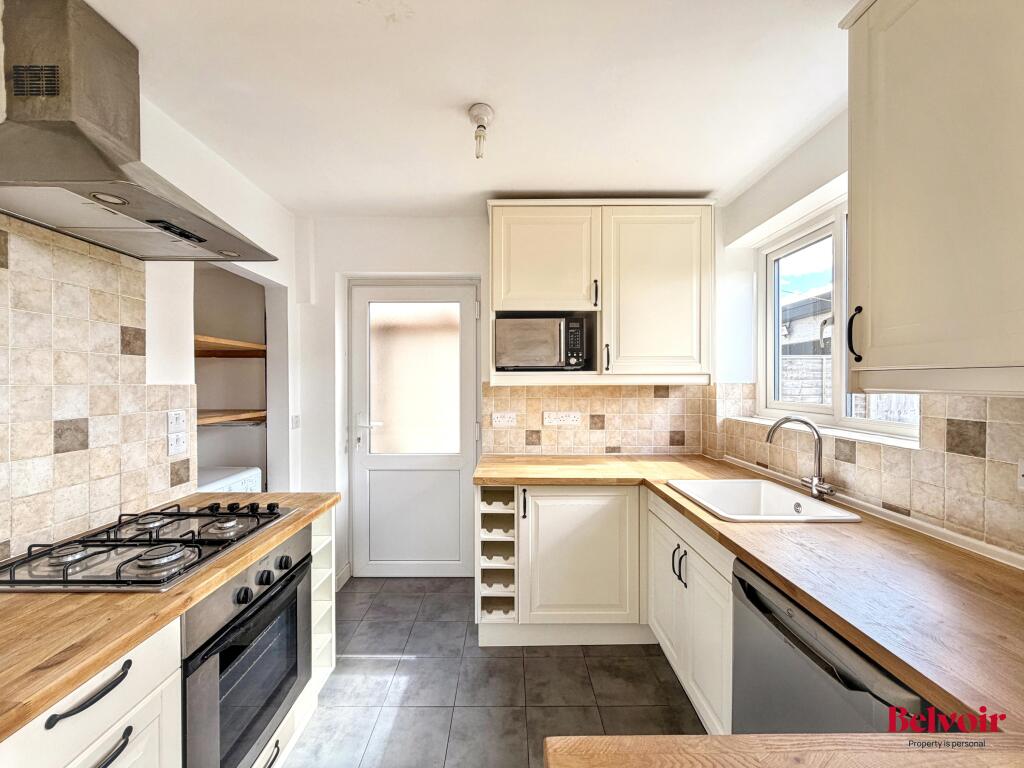 House in Gloucester - View 2