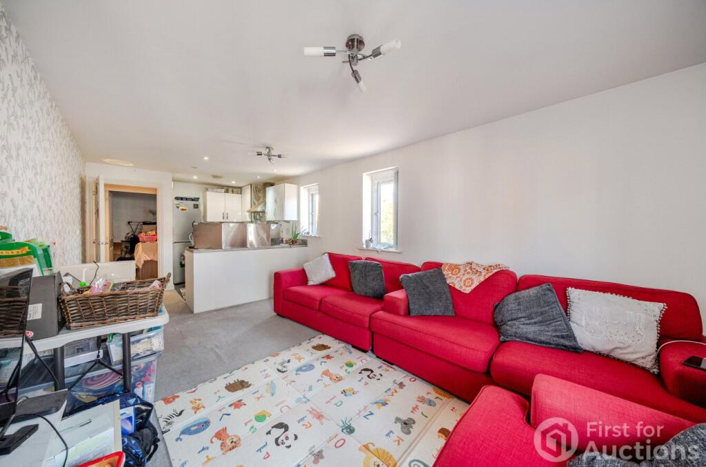 Apartment in Slough - View 3