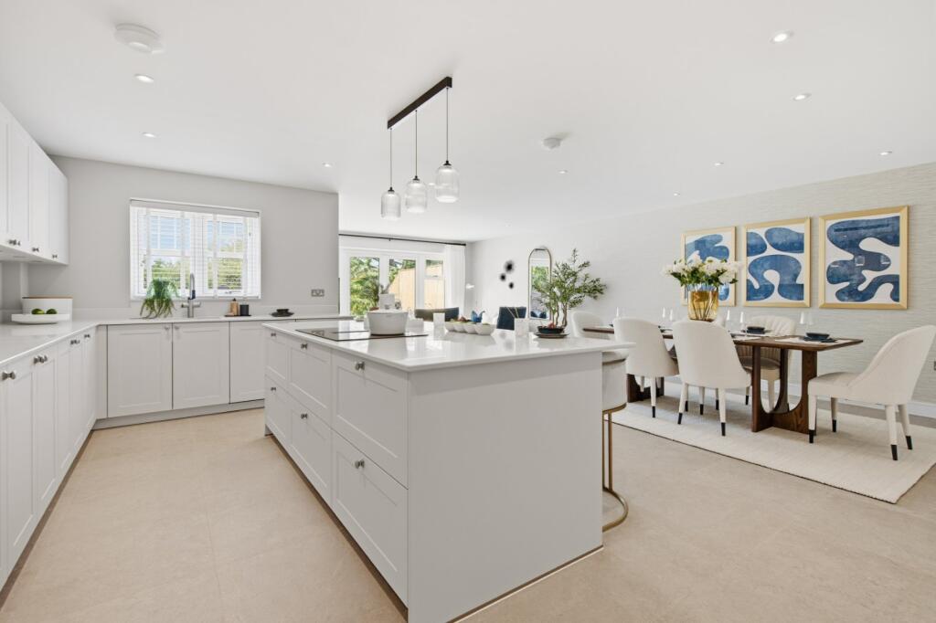 House in Hemel Hempstead, Chepping Wycombe - More