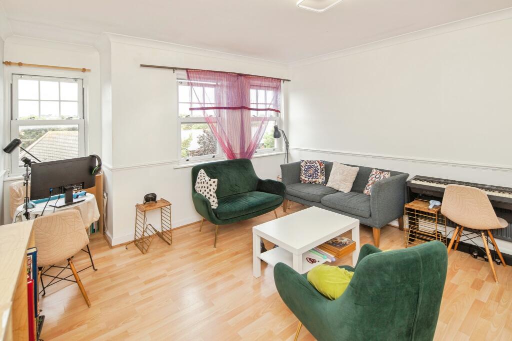 Apartment in London - View 5