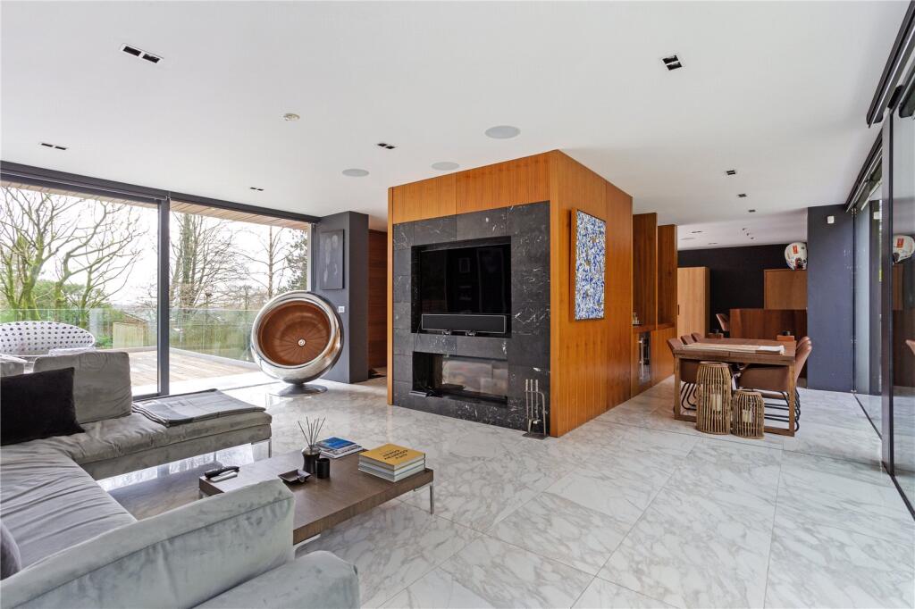 House in Bolton - View 3
