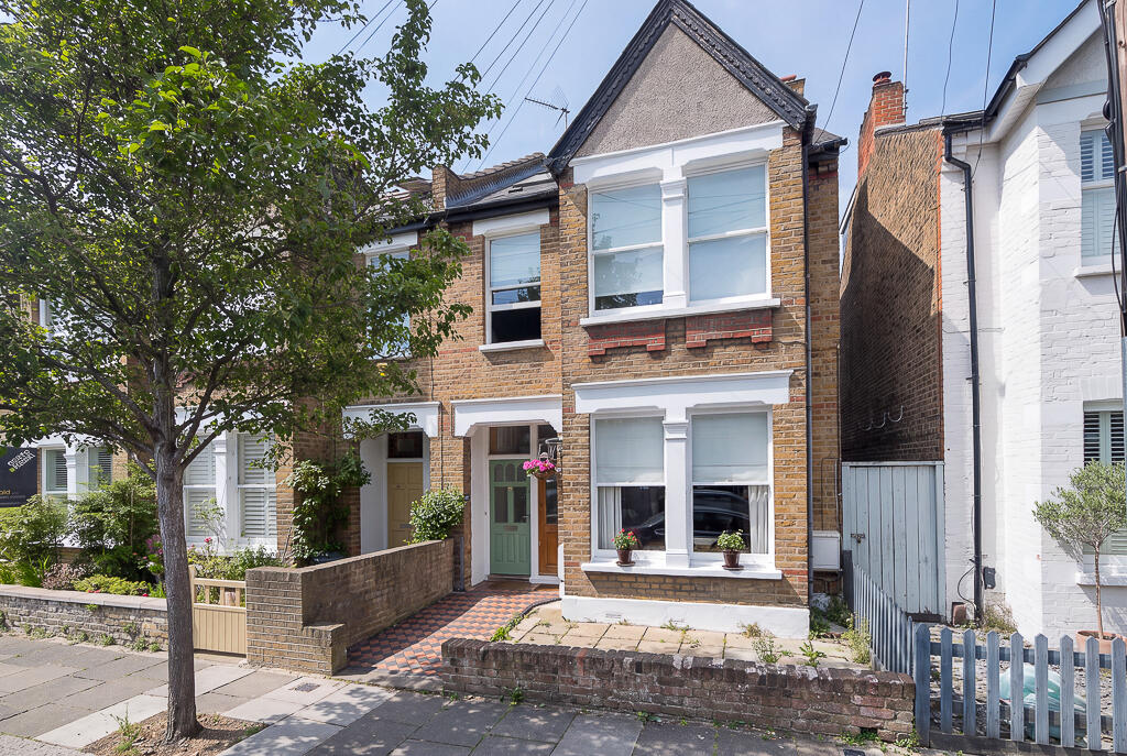 Apartment in London - More