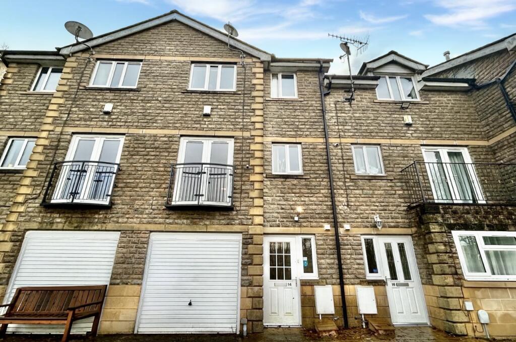 4-bed house on Acre Park, Stacksteads, Bacup, OL13, £200,000