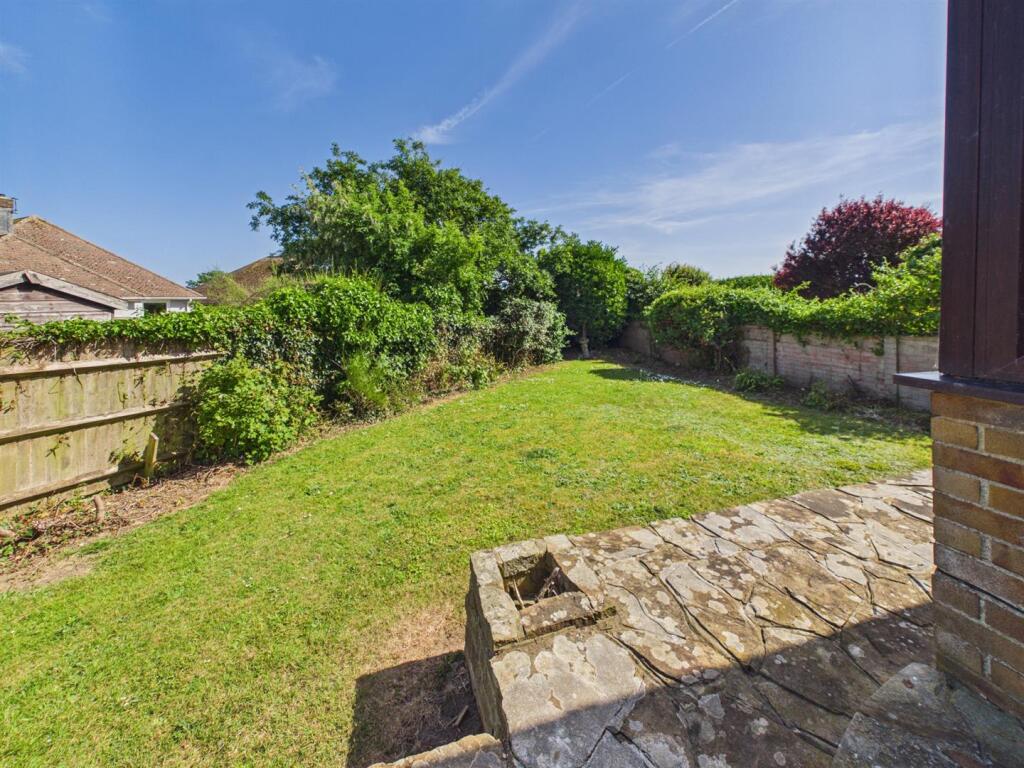 House in Peacehaven, Telscombe Cliffs - View 4