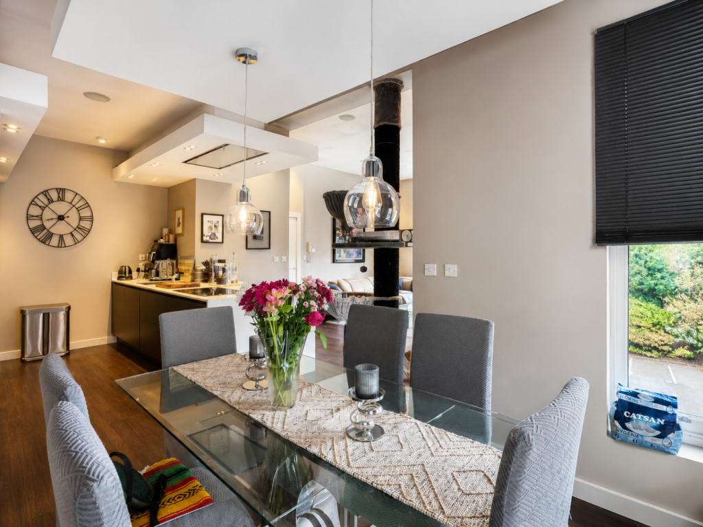 Apartment in Sefton, Liverpool City Region - View 4