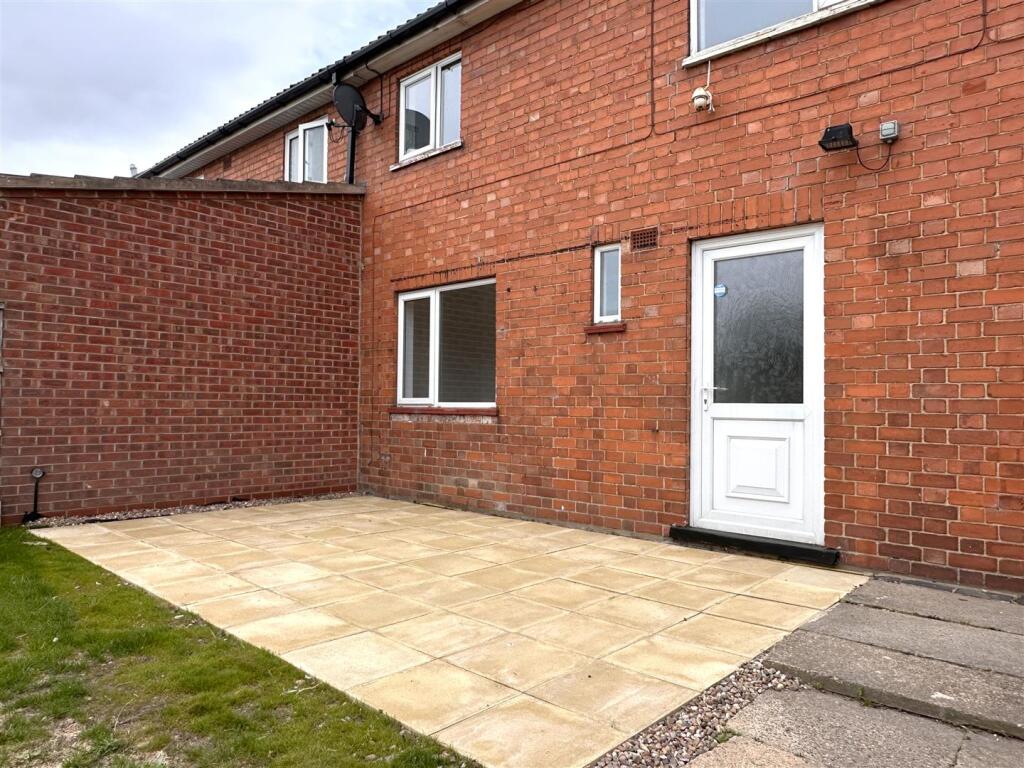 Batch House, London Road, Balderton, Newark - More