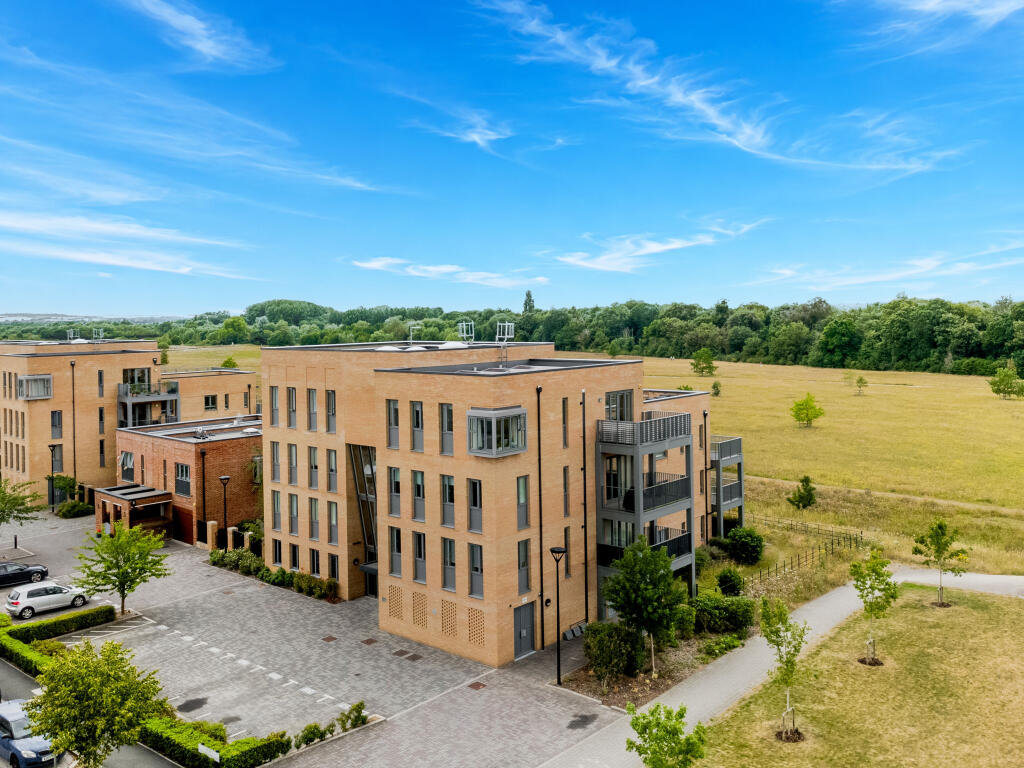 Apartment in South Cambridgeshire, South Trumpington - View 2