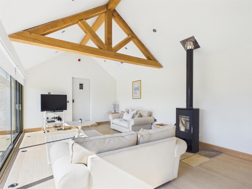 House in King's Lynn and West Norfolk, Runcton Holme - More