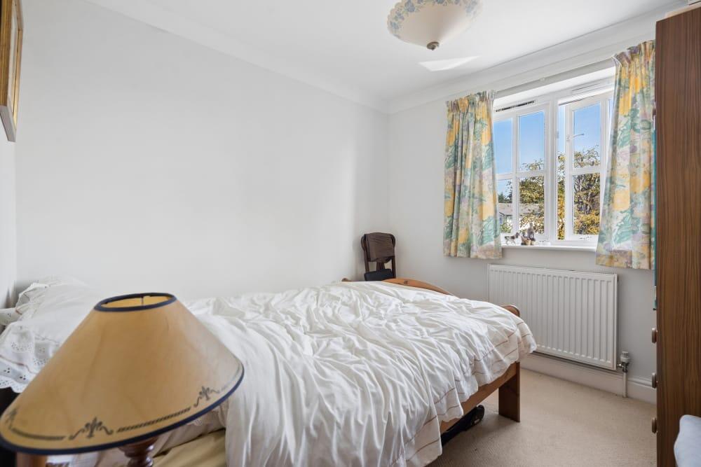 House in Slough, Chalfont St Peter - More