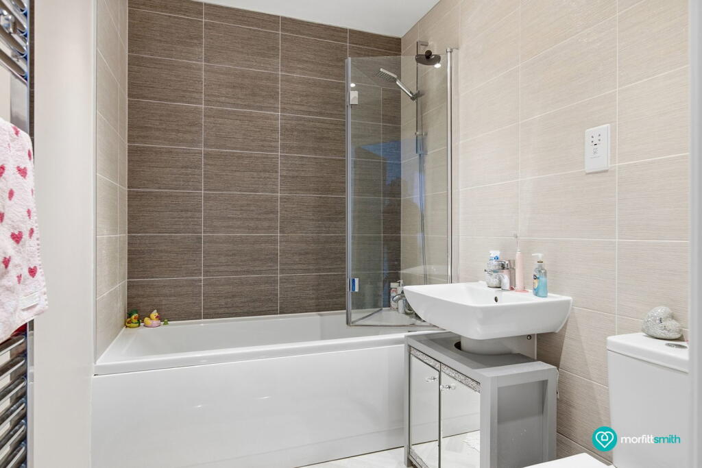 Apartment in Rotherham, Waverley - View 3