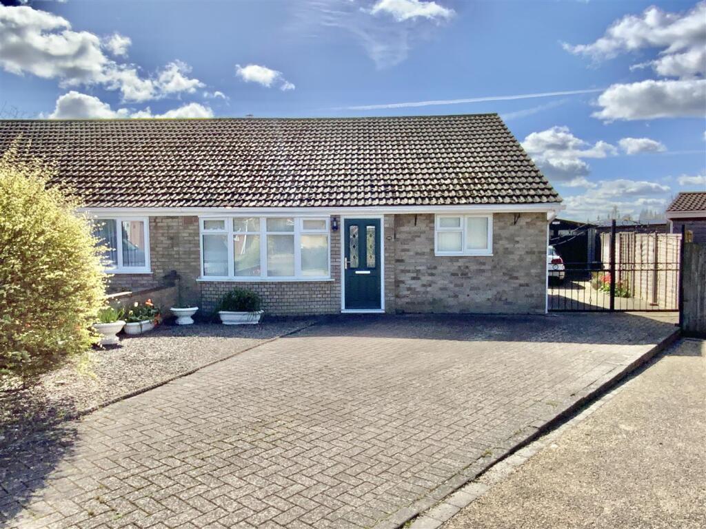 Main image of property: Milford Avenue, Stony Stratford, Milton Keynes