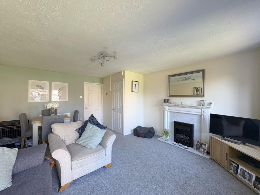 Cambrian Road, Walton Cardiff, Tewkesbury, GL20 - View 4