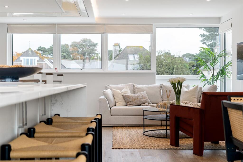 Additional image 9 of Sandbanks Road, Lilliput