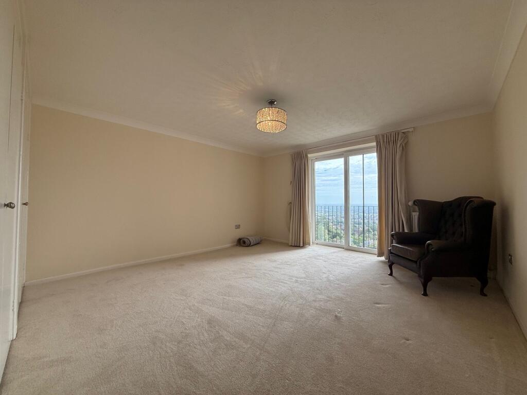 Apartment in Worcester - View 5