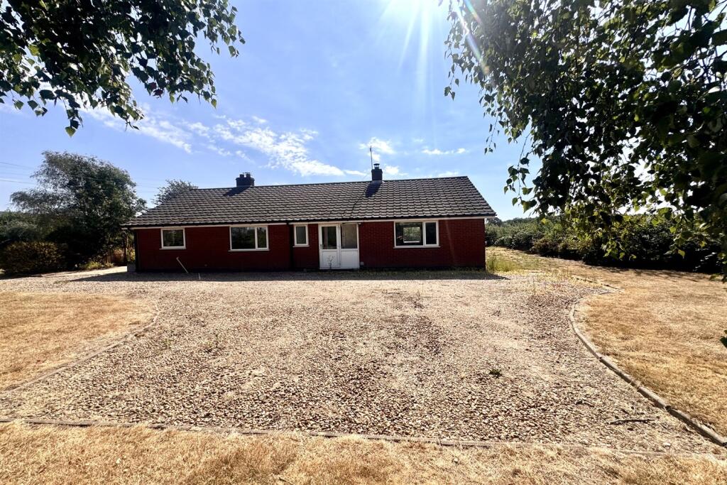 Main image of property: Goldbys Farm Bungalow, CV10