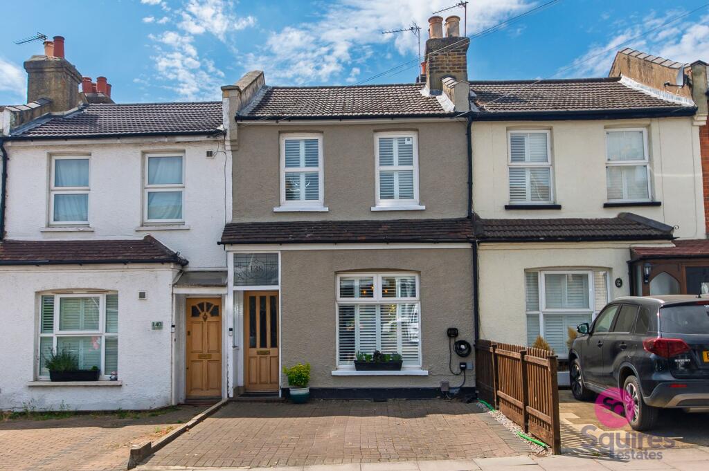 Main image of property: Long Lane, London, N3