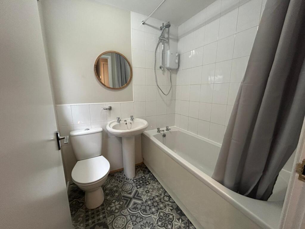 Apartment in Wolverhampton - More