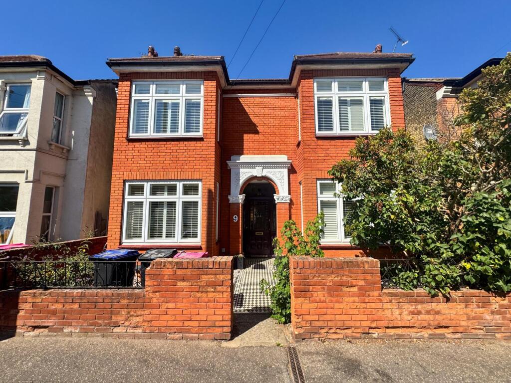 Main image of property: Westborough Road, Westcliff