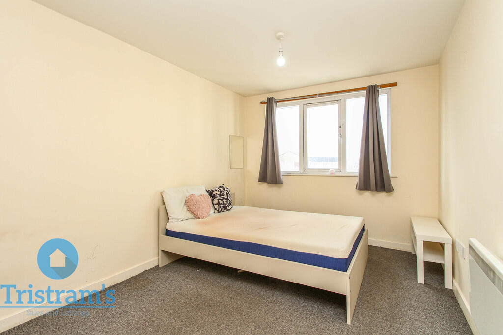 High Point, Noel Street - More
