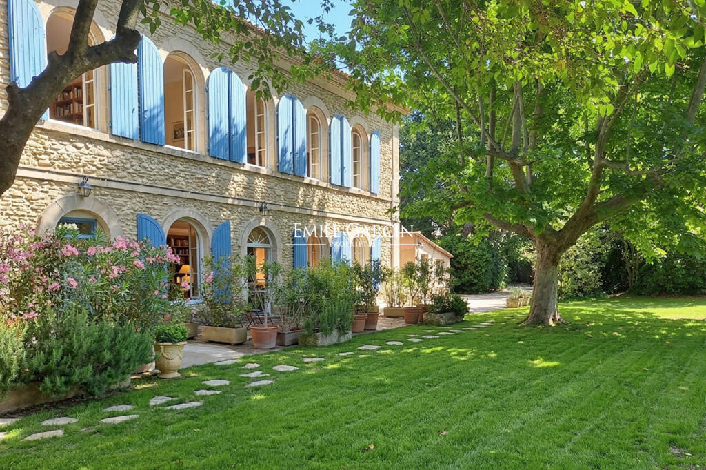 Main image of property: Provence-Alps-Cote d`Azur, Bouches-du-Rhône, Graveson