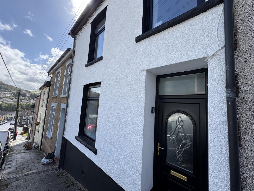 House in Cardiff - View 4
