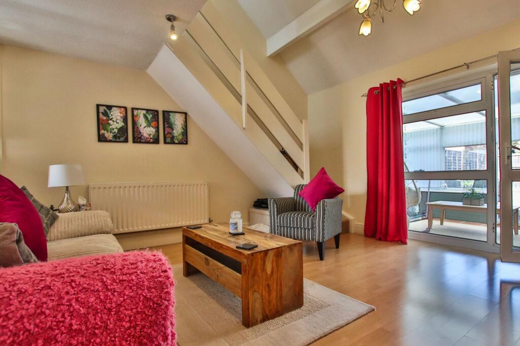 House in Worcester - View 5