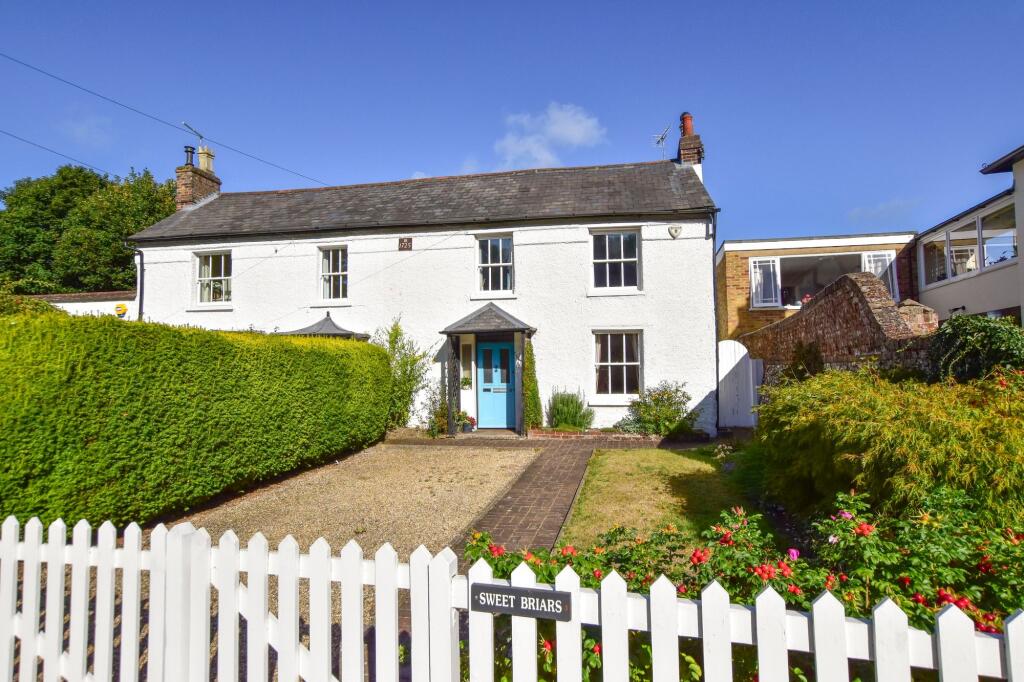 Main image of property: The Common, Chipperfield, WD4