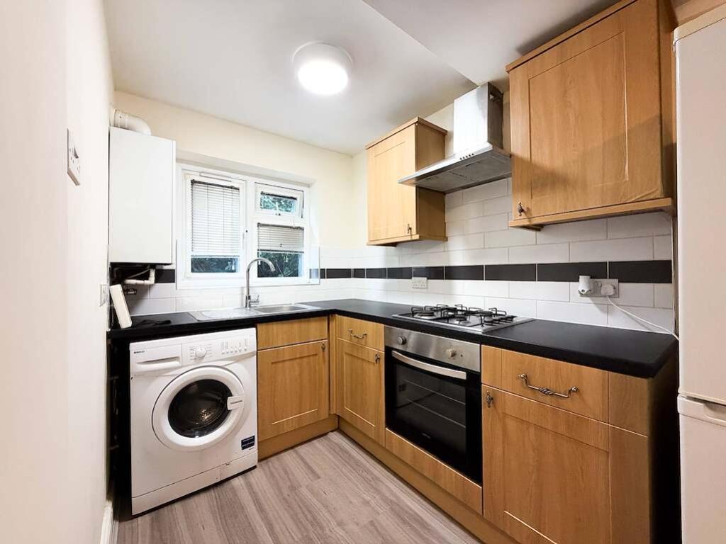 Apartment in Cardiff - View 3