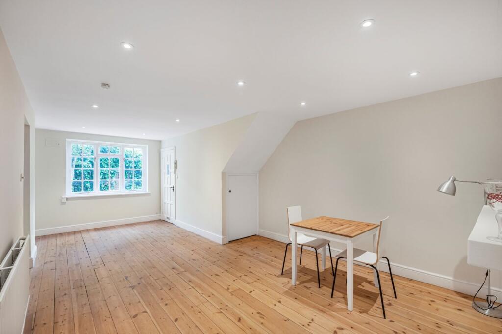 Main image of property: Earlsfield Road, Earlsfield, London, SW18