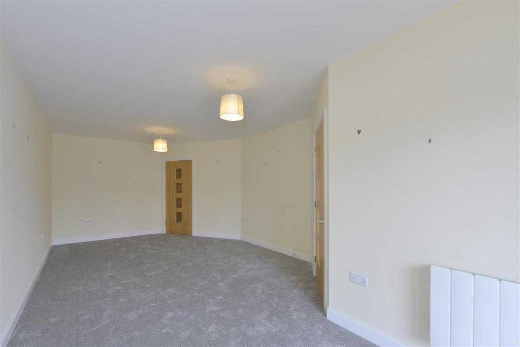 Apartment in Shrewsbury - View 4