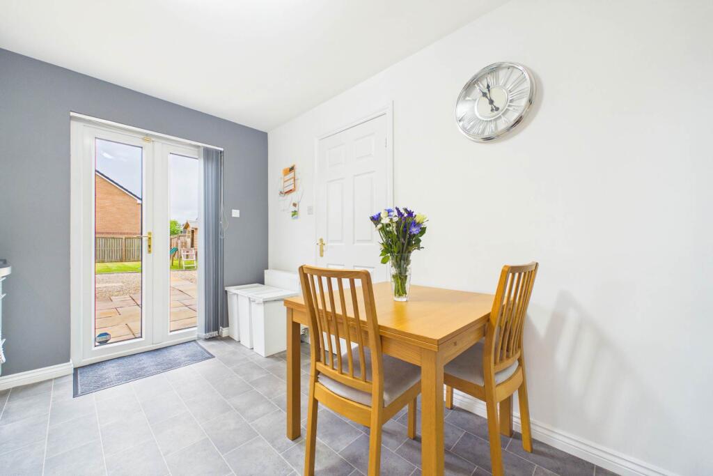 House in Motherwell, South Lanarkshire - More