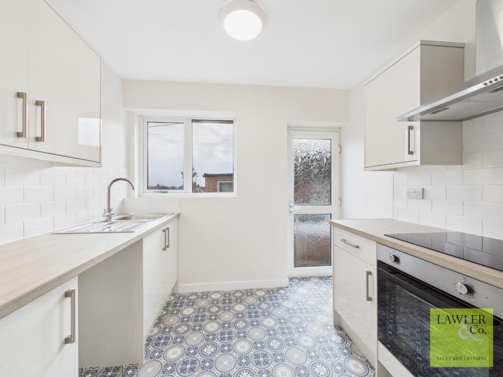 Richmond Road, Romiley, Stockport, Cheshire, SK6 4PP photo 2