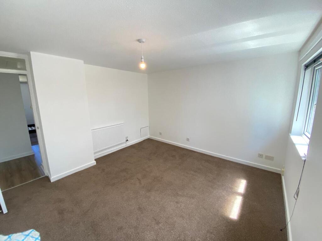 Apartment in Cardiff, Grangetown - View 4