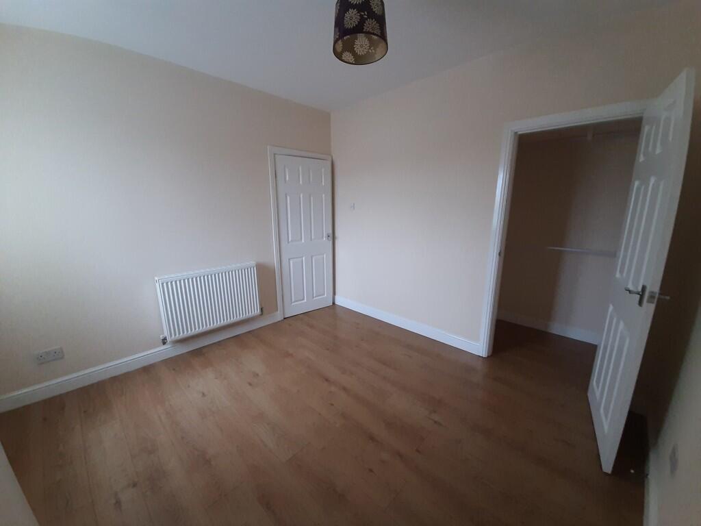 Apartment in Doncaster - View 3