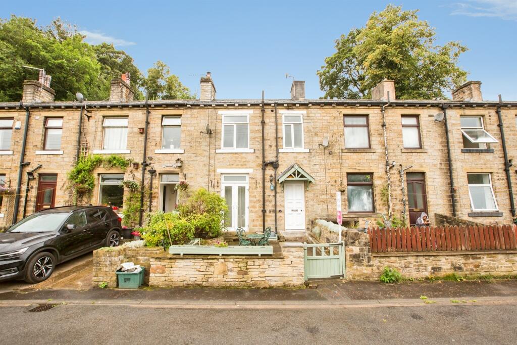 Main image of property: Belle Vue Terrace, Luddendenfoot, Halifax