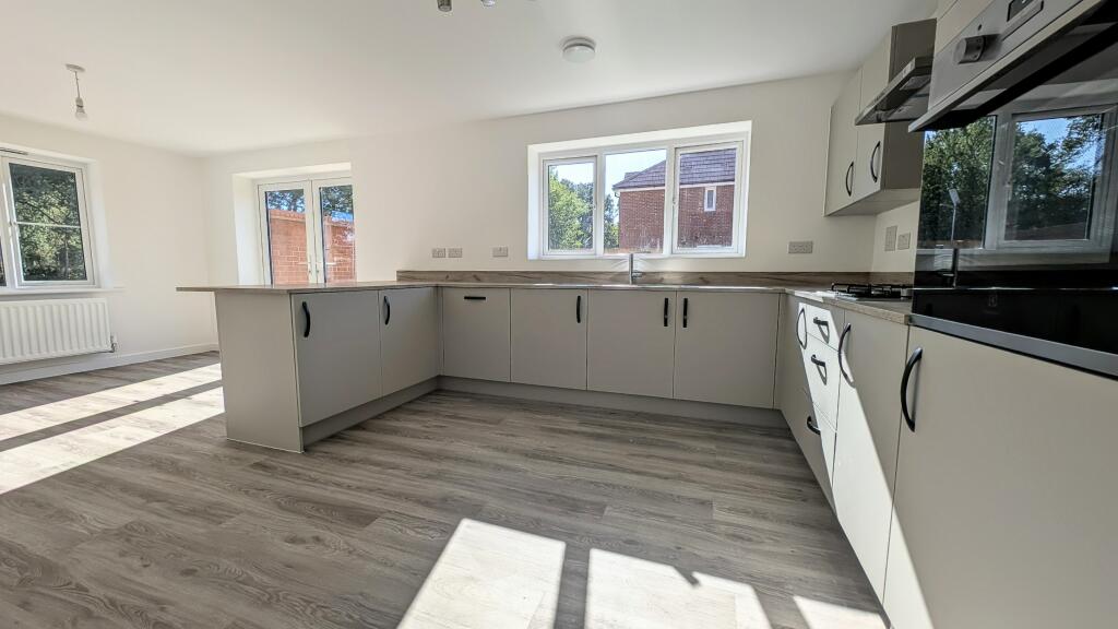House in Guildford - View 4