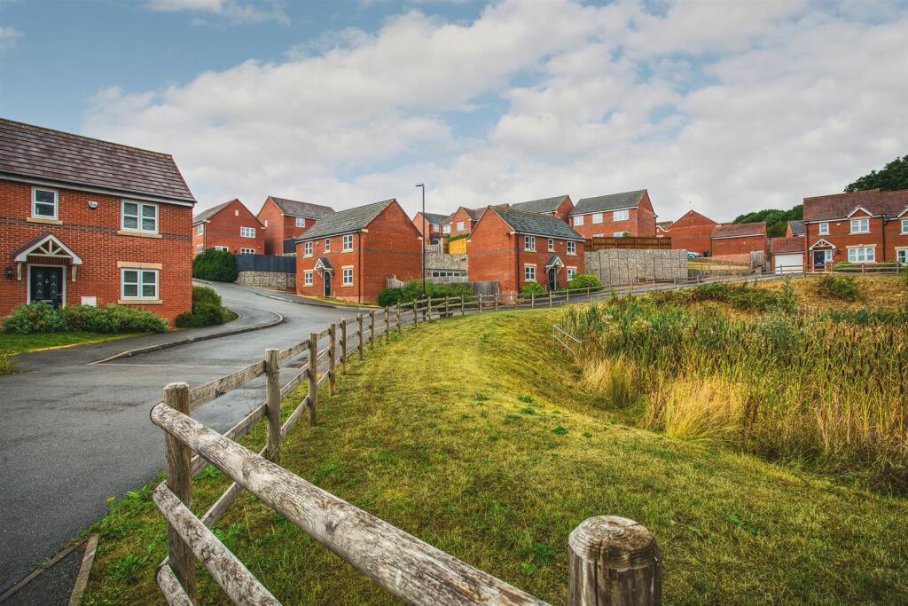 House in Amber Valley, Aldercar and Langley Mill CP - View 2
