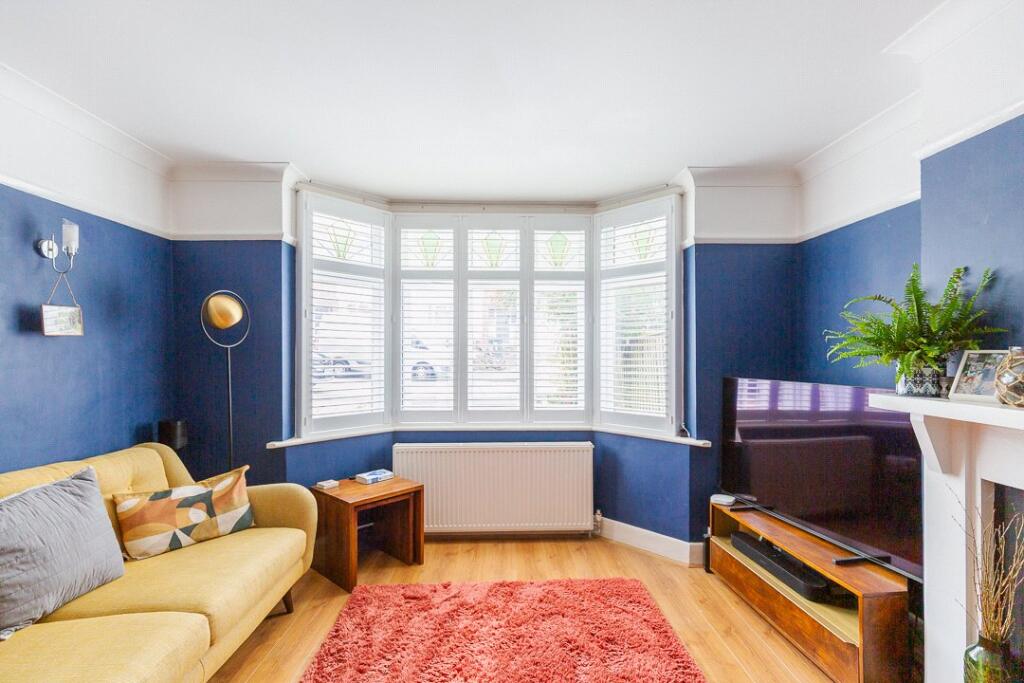 House in Bristol, Manor Farm, Southmead - More