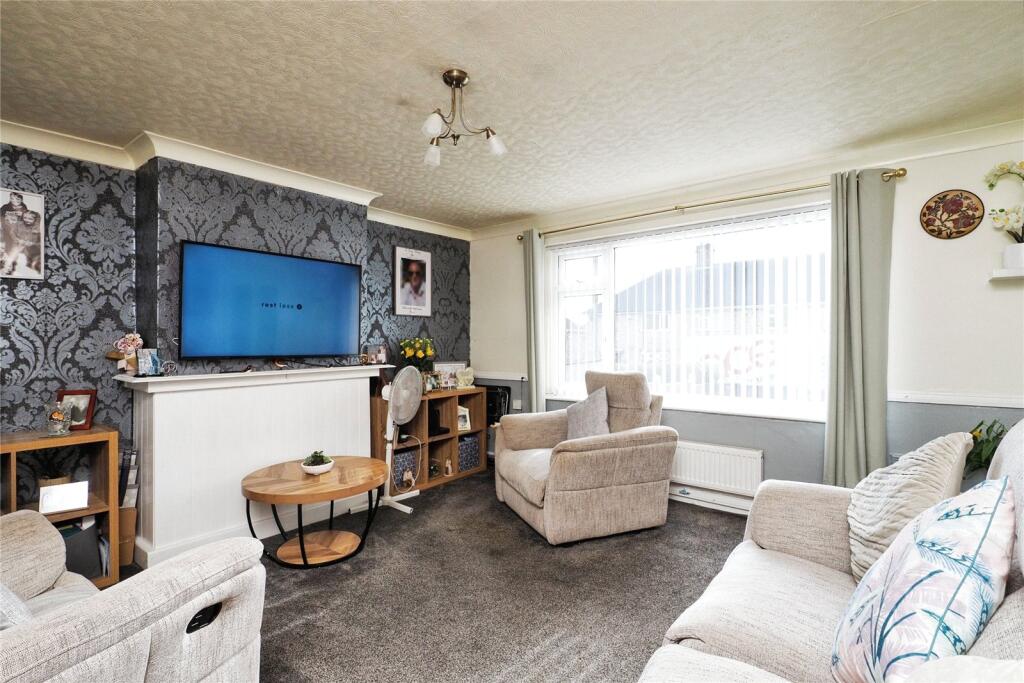 House in Nottingham, Clifton - View 3