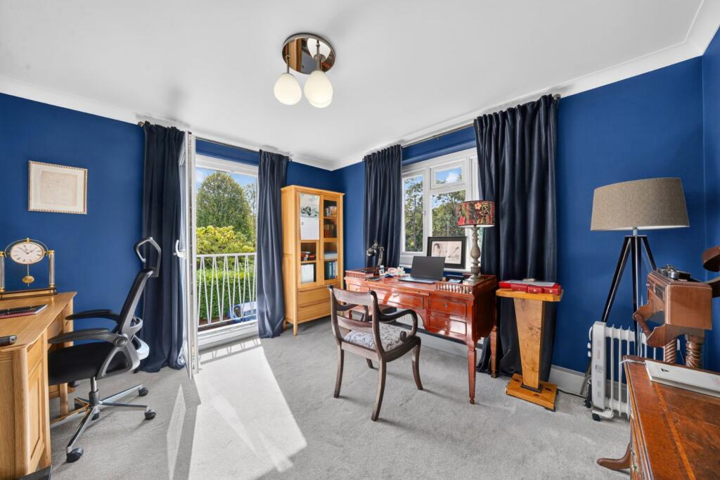 Apartment in London - View 5