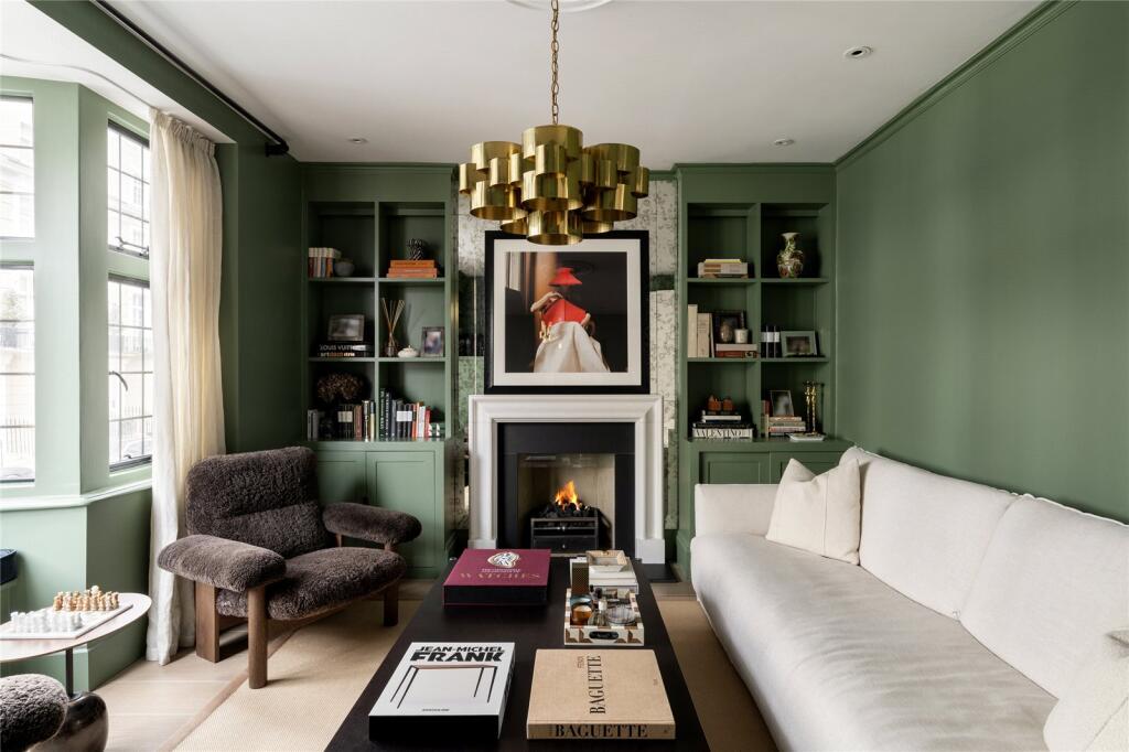 Main image of property: Queensdale Road, London, W11