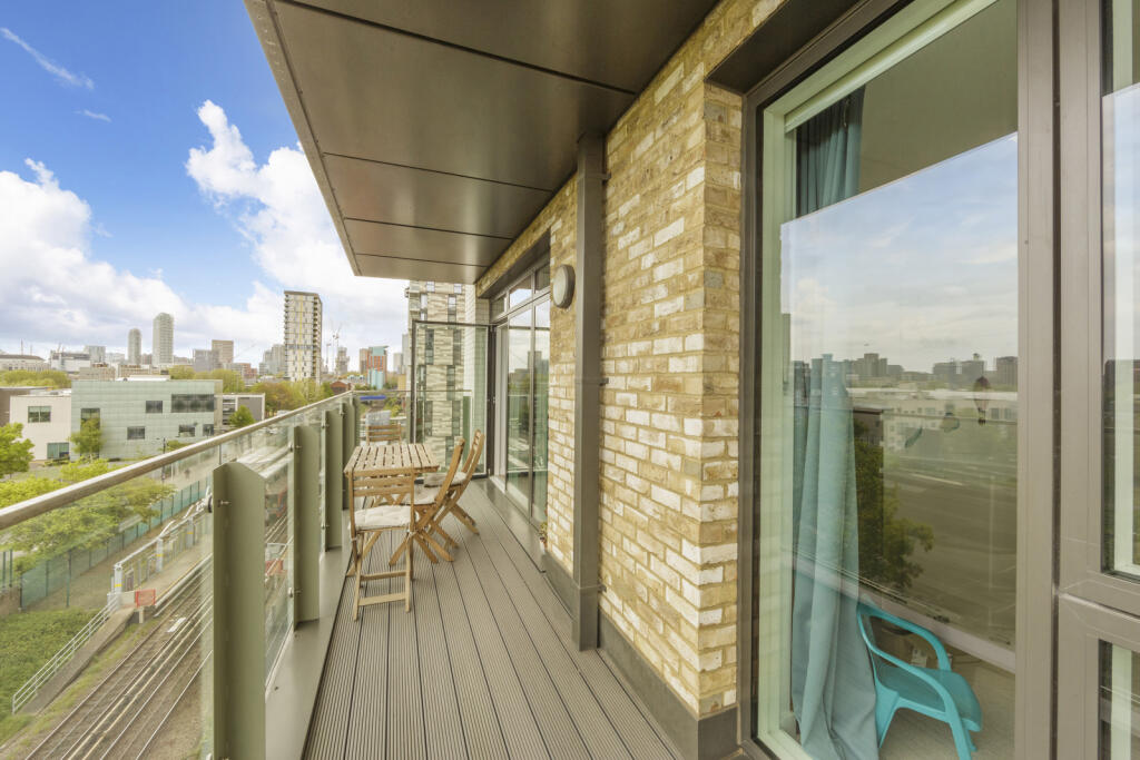Apartment in London, Lansbury Square, Poplar - More