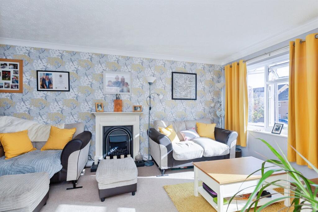 Apartment in Whetstone - View 4