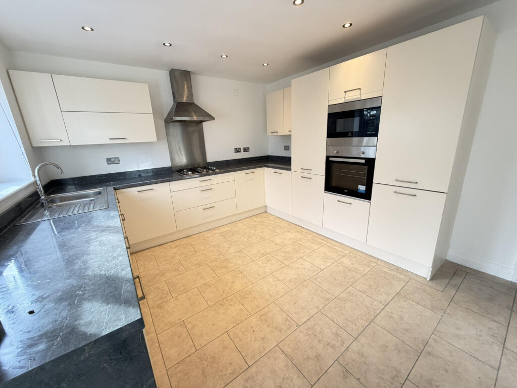 Meadow Close,  Longridge, PR3 photo 3
