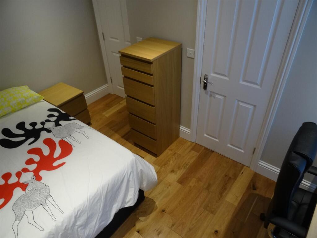 Apartment in Newcastle upon Tyne - More