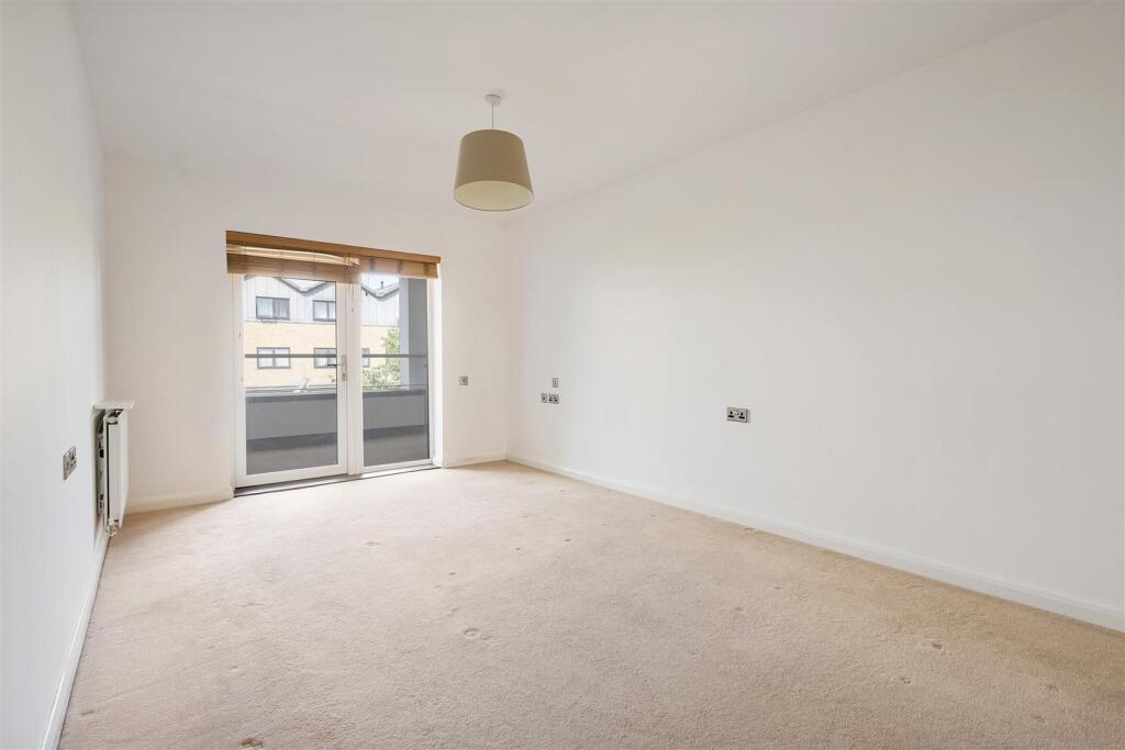 Robinswood Gardens, Walthamstow photo 4