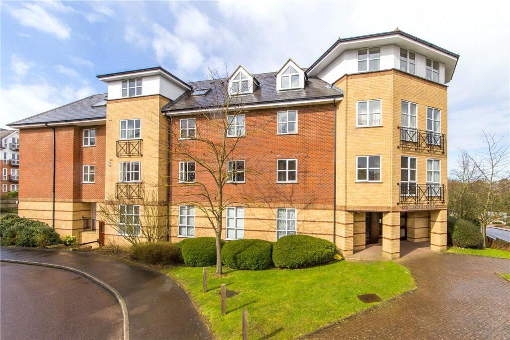 Main image of property: Dexter Close, St. Albans, AL1