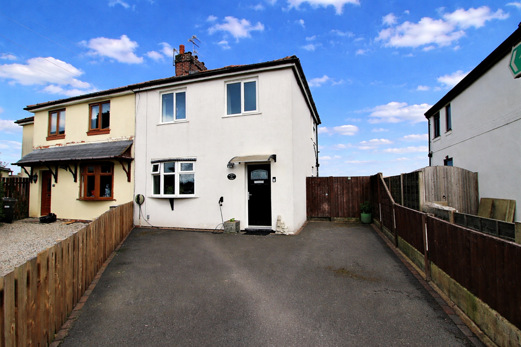 Main image of property: Snydale Close, Westhoughton, BL5 3EP